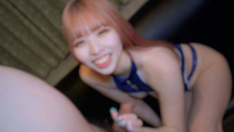 【無】看起來很開心的笑容很可愛,身材出眾,皮膚白皙的F罩杯美女！最喜歡背後位,當直擊子宮頸頂進去時,她會「好,好舒服～！要,要去了～」地高潮好幾次！吞精中出※特典高畫質