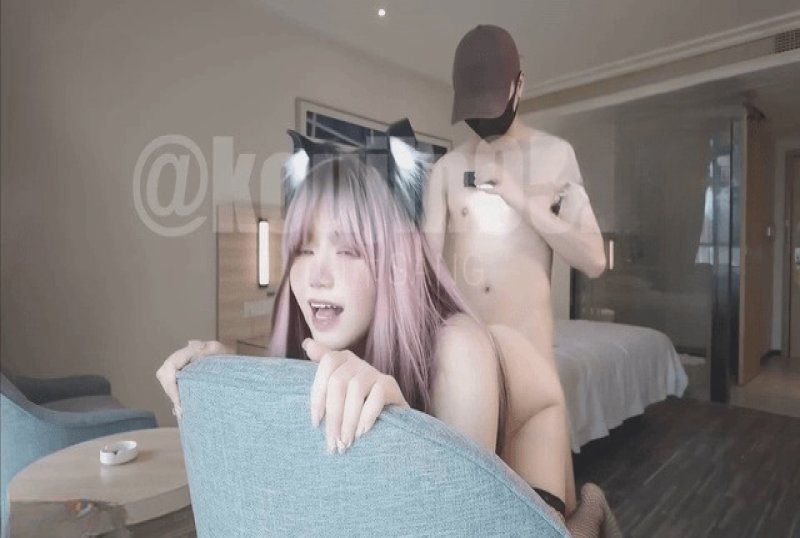 杏吧傳媒 白虎反差小母狗內射雙洞齊開