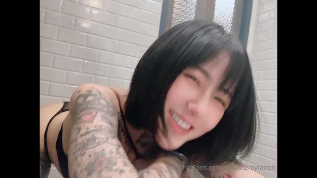 Onlyfans - napassploytattoo 长大了拍屁股会湿